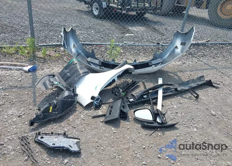 2017 Toyota Corolla Le z USA, uszkodzony, nr VIN 2T1BURHE4HC947982